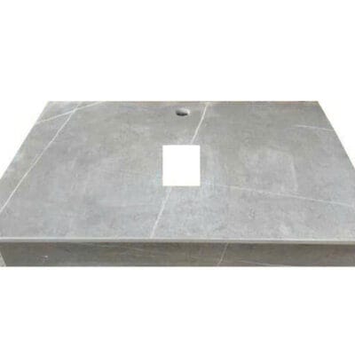 Bàn đá màu trắng đặt chậu dương