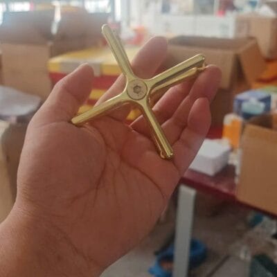 Phụ kiện gạch kính treo móc 2 chân