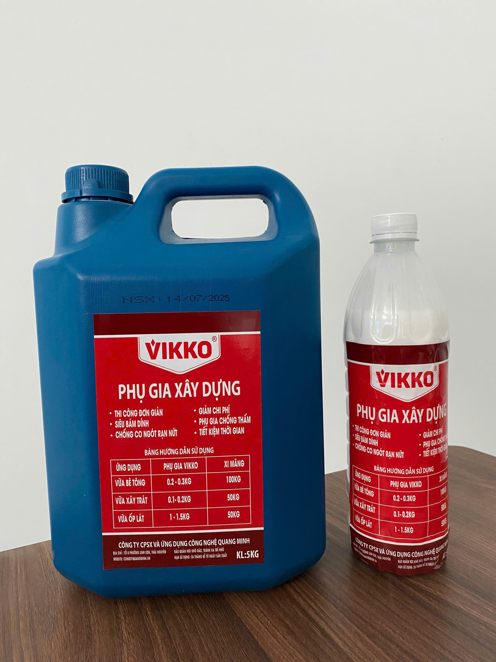 Phụ gia xây dựng Vikko dạng nước can 5kg
